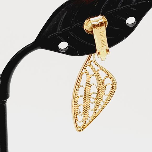 Vintage Crown Trifari Gold Tone Filigree Clip Earrings Dangle Drop Signed - Picture 9 of 11